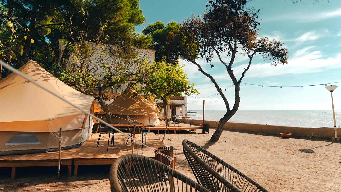 Camping Alfacs glamping vista mare