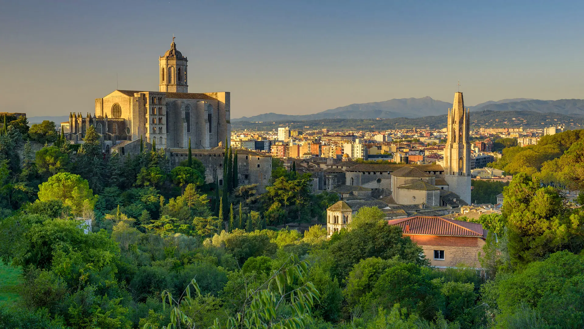 Girona vista della Cattedrale al tramonto