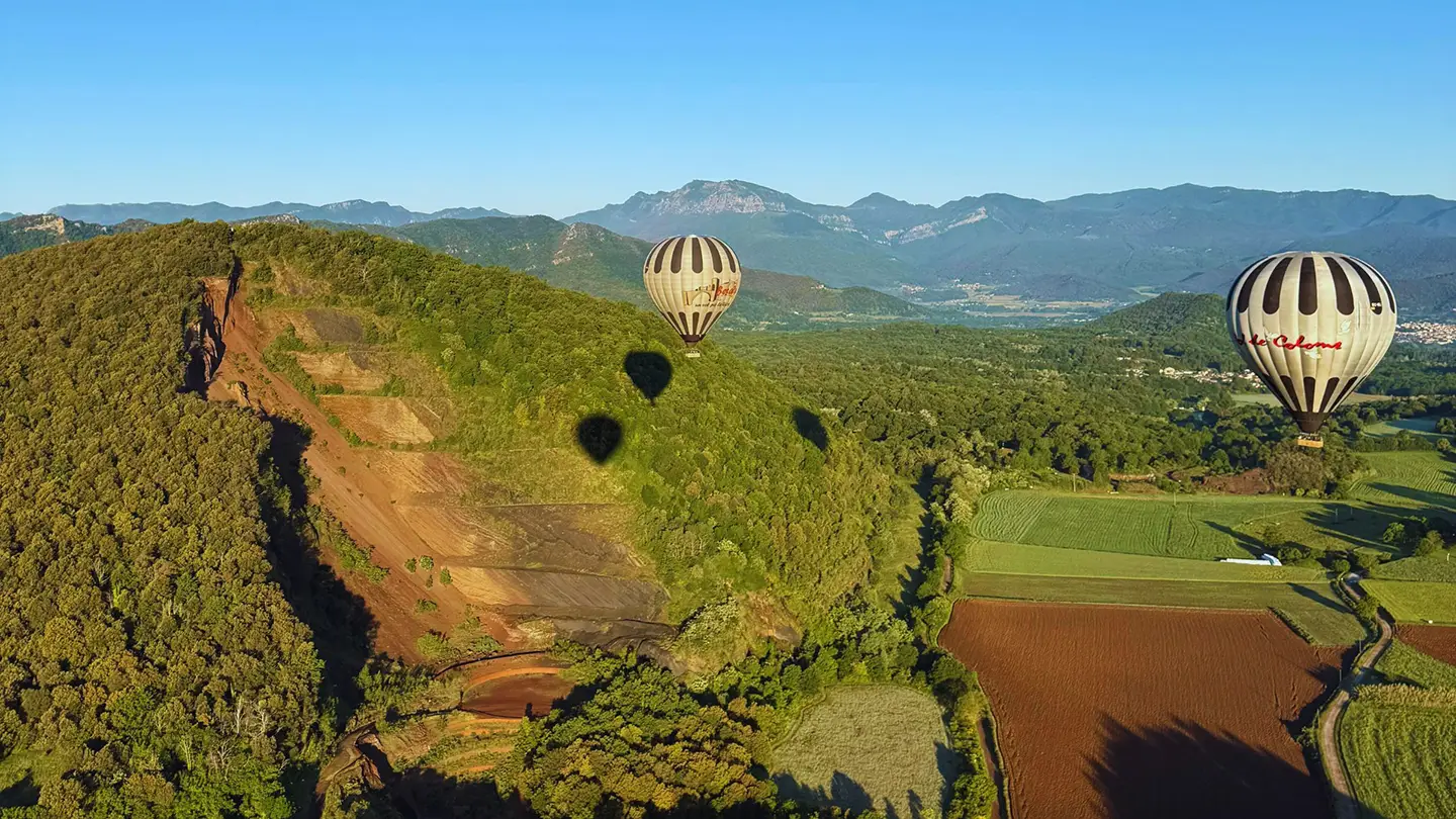 Globus sorvolano la Garrotxa