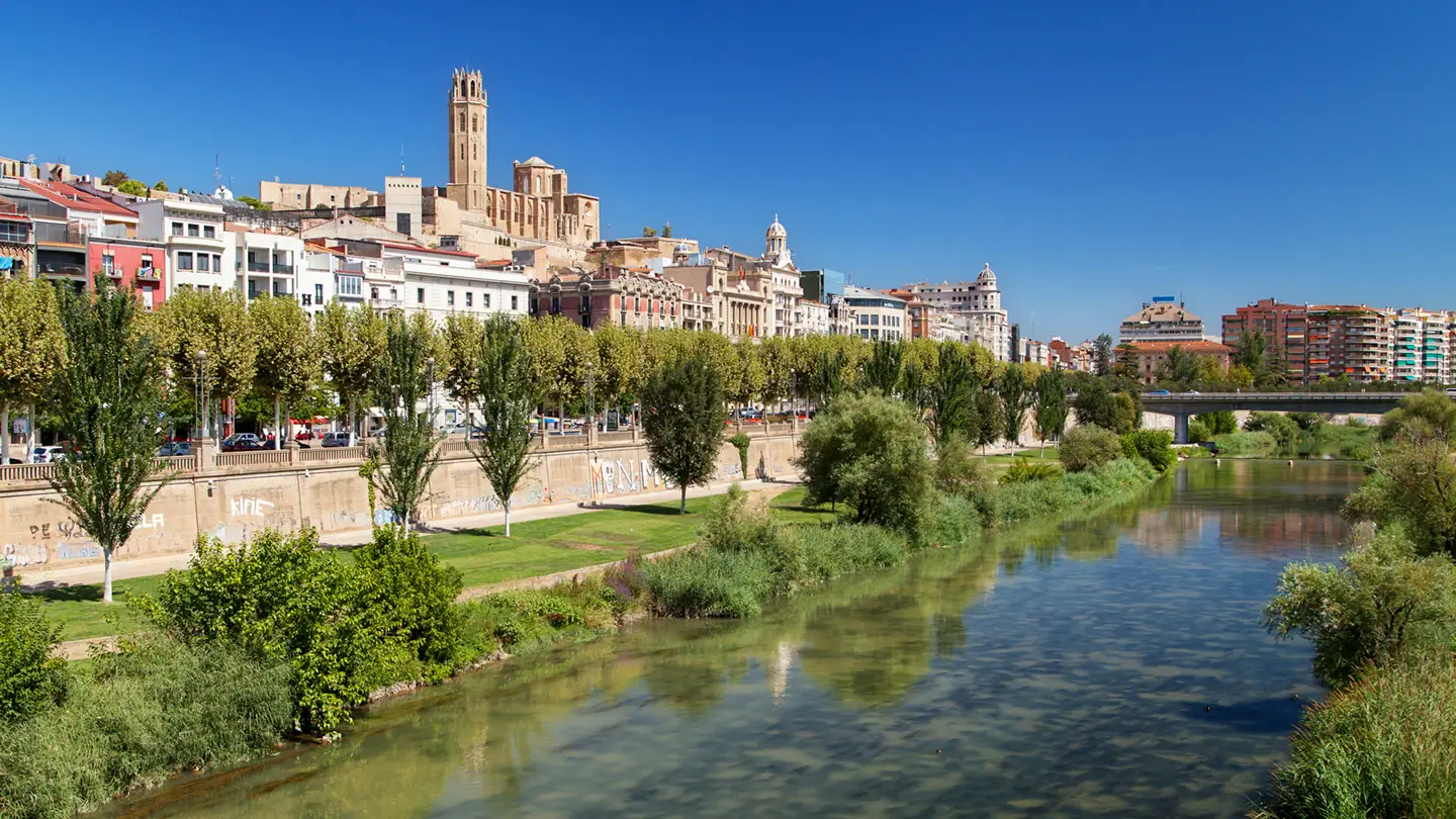 Vista di Lledia dal Pont Vell