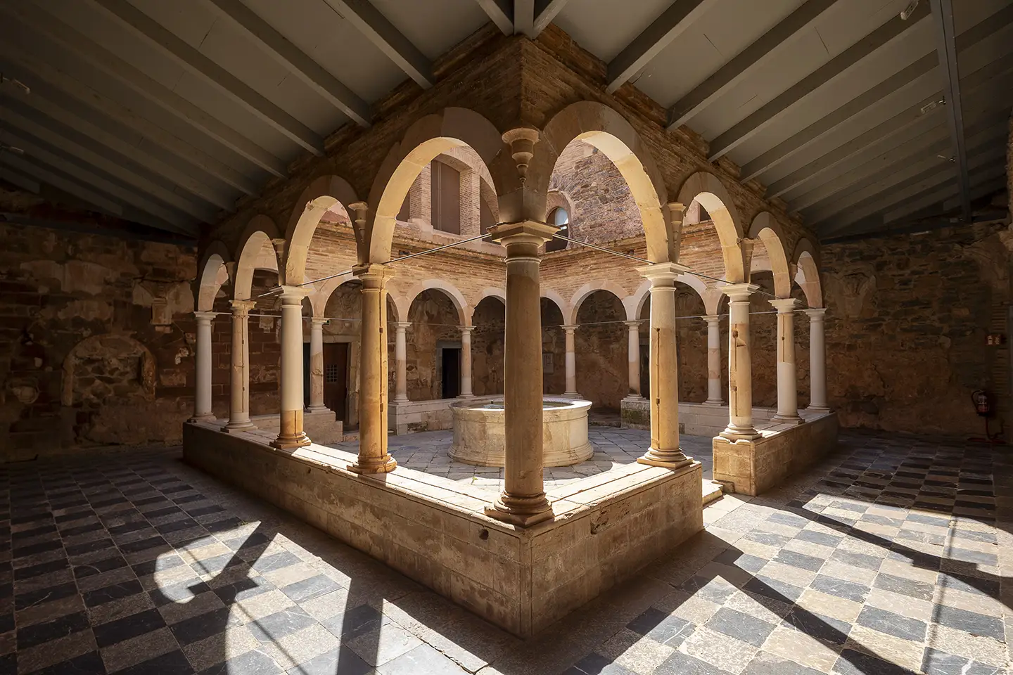 Claustre de la cartoixa d'Escaladei